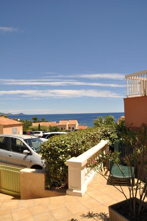 Logement calme proche mer, 4 personnes, St Aygulf Fréjus Esterno foto