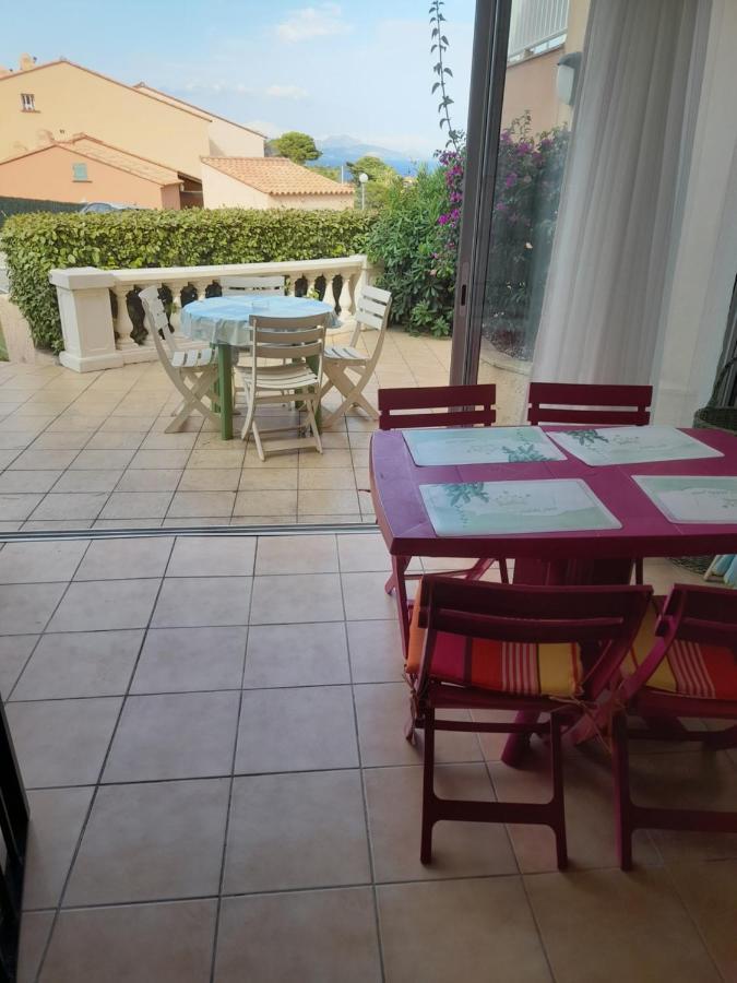 Logement calme proche mer, 4 personnes, St Aygulf Fréjus Esterno foto