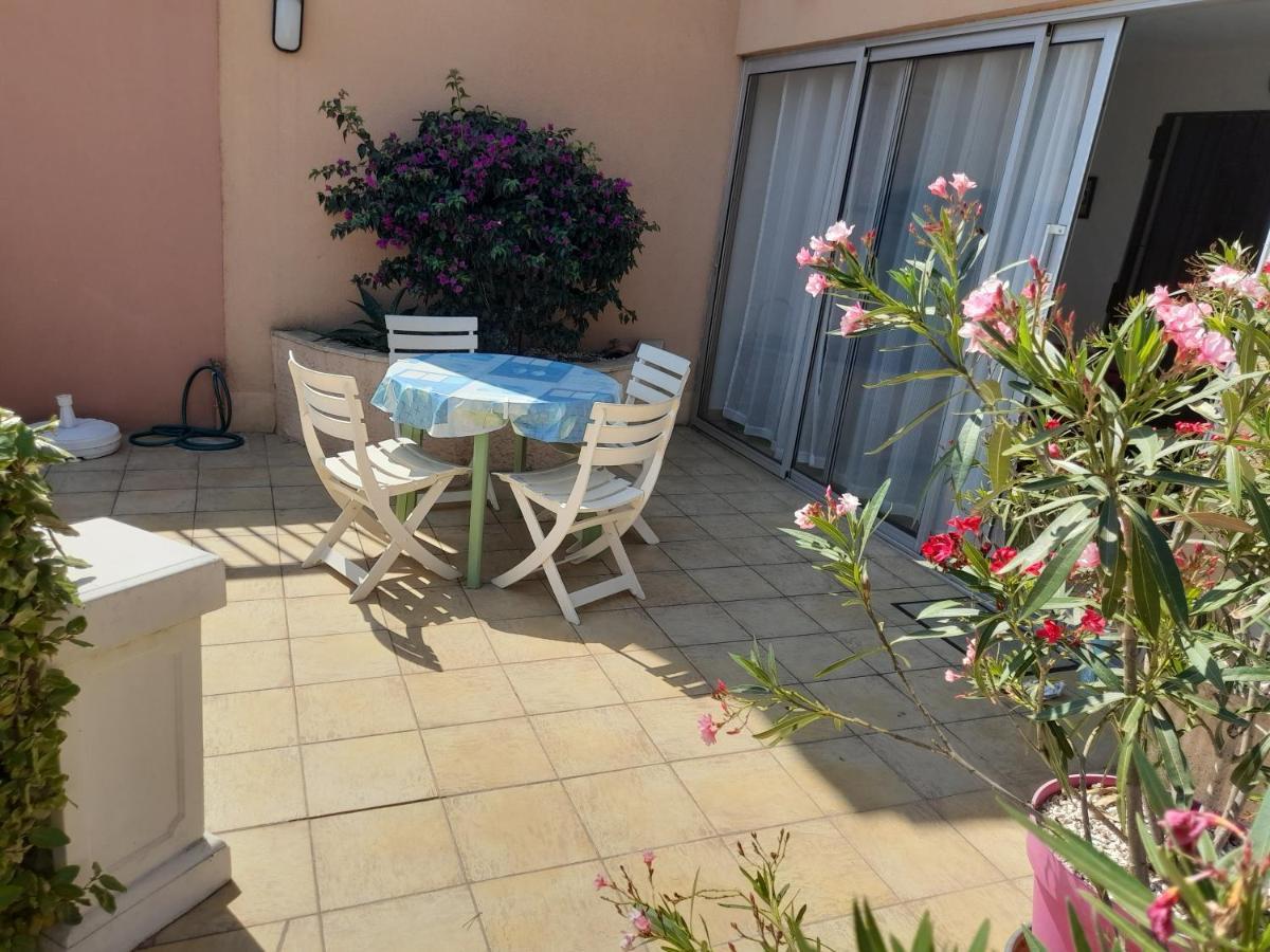 Logement calme proche mer, 4 personnes, St Aygulf Fréjus Esterno foto
