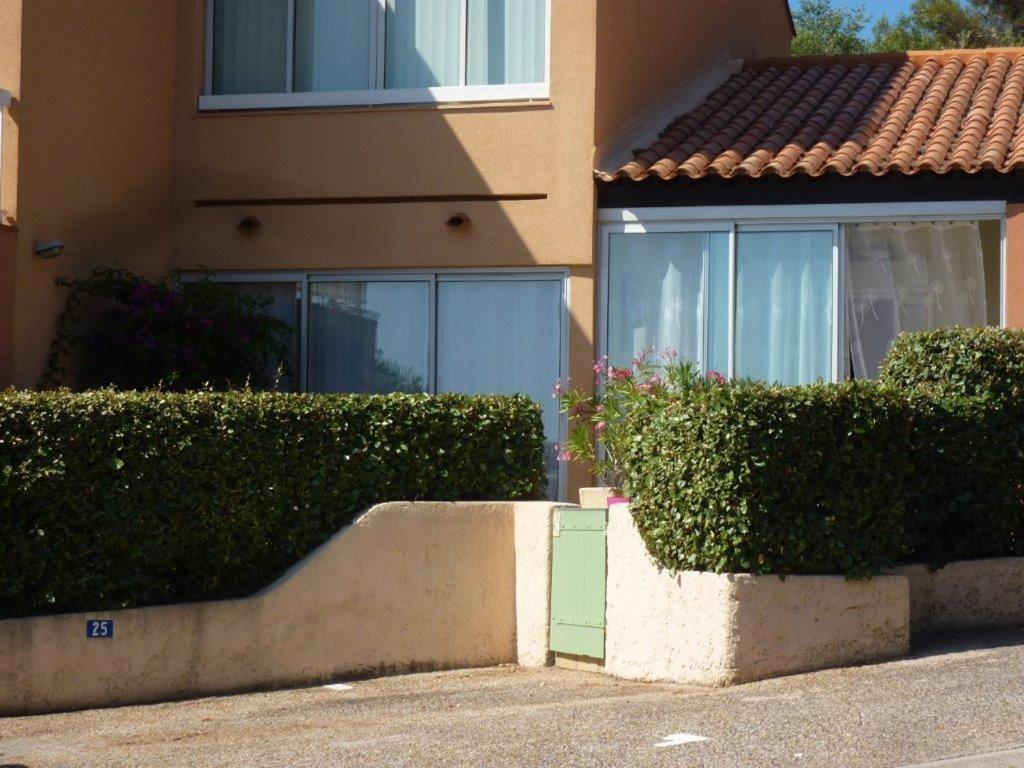 Logement calme proche mer, 4 personnes, St Aygulf Fréjus Esterno foto